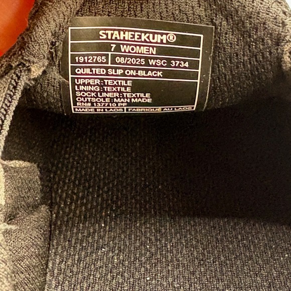 Staheekum Womens Quilted Slip On Size 7 Black Shoe NEW - Picture 4 of 6